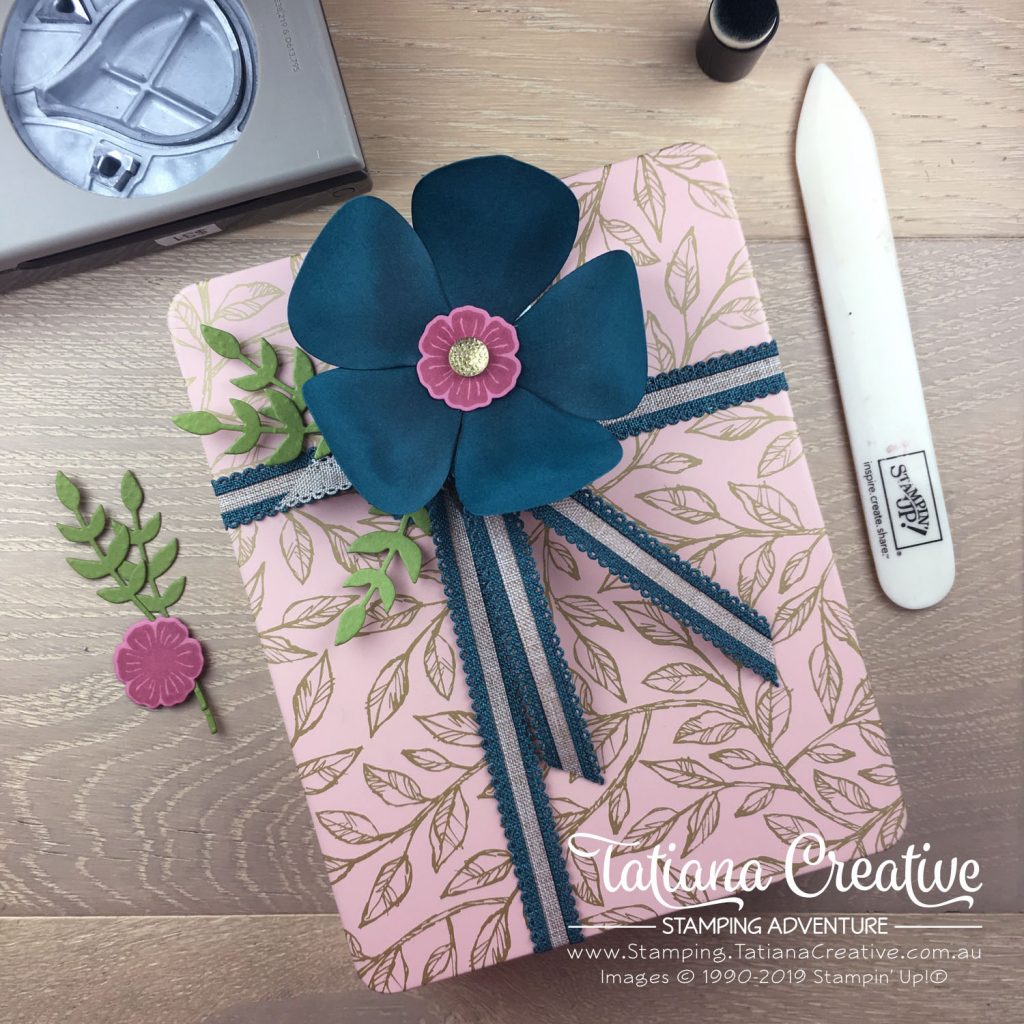 Tatiana Creative Stamping Adventure - Floral Gift decoration on the Bird Ballard Laser-Cut Cards using Hot Air Balloon Punch all by Stampin' Up!®