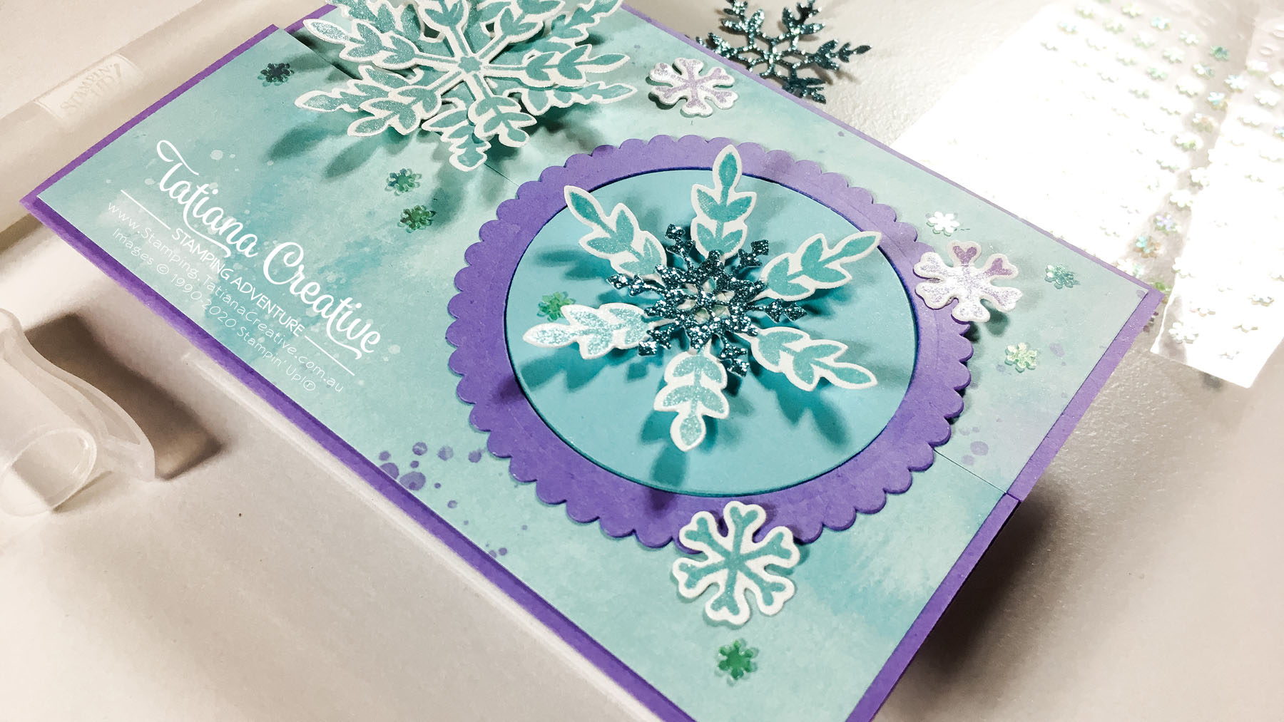 Snowflake Wishes Interlocking Gate Fold Card – Fantastic Fun Folds